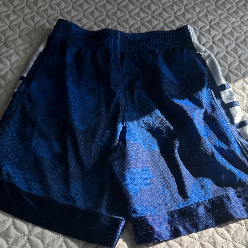 Nike Navy and Royal Blue Sports Shorts - Picture 3 of 4
